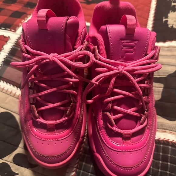 Fila Shoes - Hot pink fila size 7